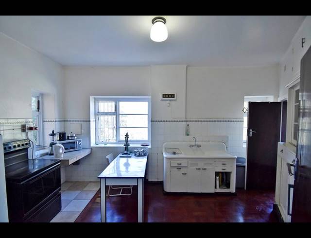 4 BEDROOM HOUSE FOR SALE IN PARKTOWN